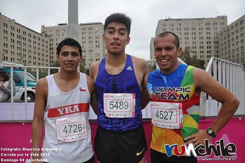 Imagen_Noticia_Colorida_y_masiva_Corrida_x_la_Vida_se_vivio_en_La_Moneda_2015_04