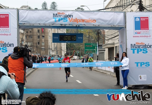 Imagen_Noticia_El_Medio_Maraton_TPS_vistio_de_fiesta_a_Valparaiso_10