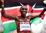 Eliud Kipchoge gana el maratón olímpico en Tokio