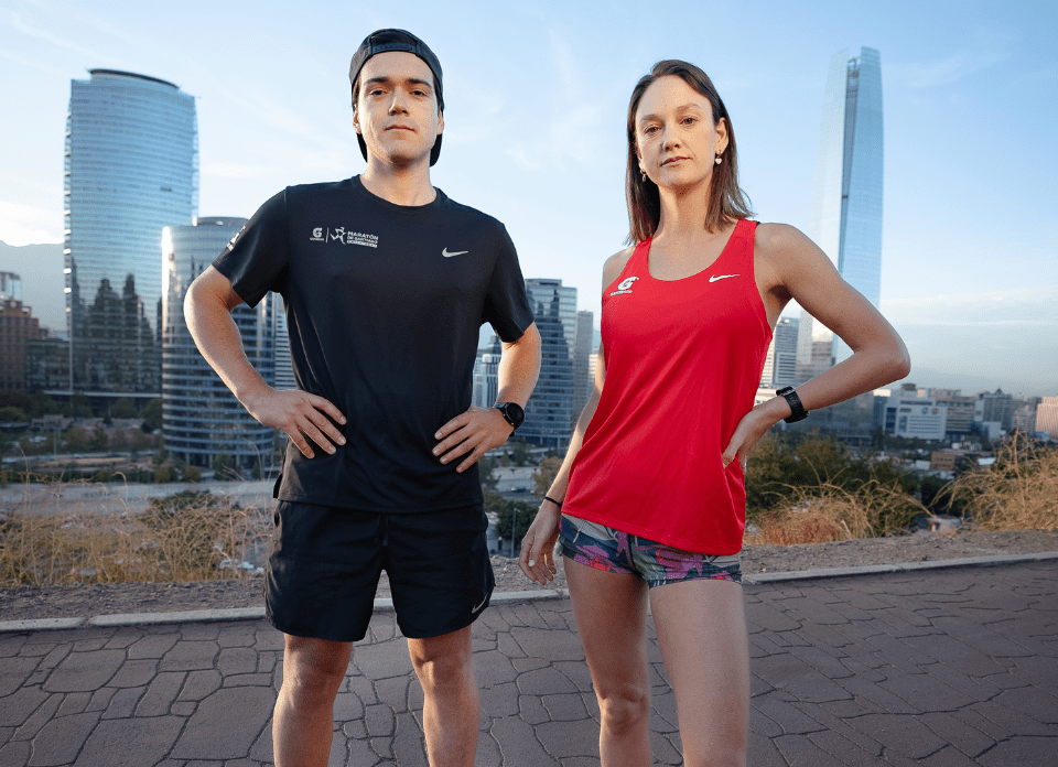 Marat N De Santiago Sorprende Con Dos Nuevas Camisetas Para Su Edici N   Imagen Noticia Maratón Santiago 2024 Poleras DESTACADA 