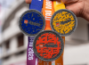 ¡Reveladas! El Maratón de Santiago 2026 presentó sus medallas finishers